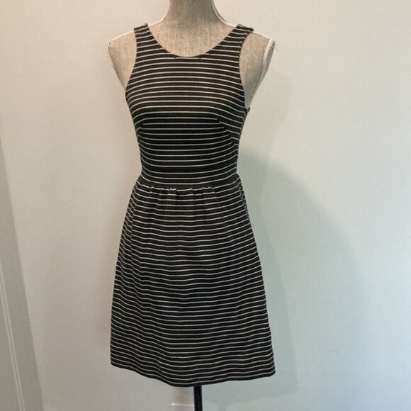 Madewell Pierside Black Stripe Dress - Picture 2 of 13
